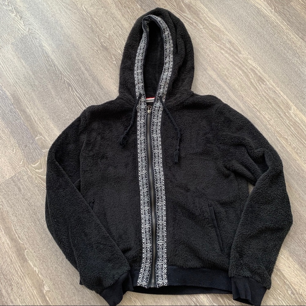 Cozy black Inspired Hearts jacket